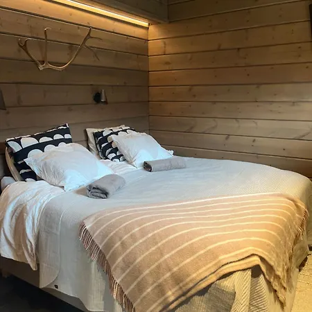Chalet In A Great Location Along The Tornionjoki River Pello